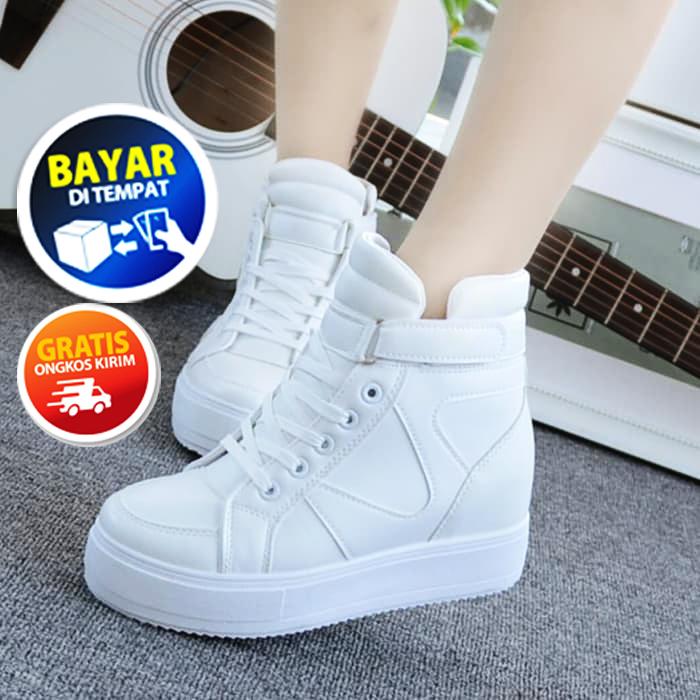 Sepatu Boot Formal Wanita MD54 Sepatu Pantofel Cewek Boot pakai hak model terbaru untuk kerja kantor sekolah bahan kulit sintetis warna putih / Sepatu Boot Wedges Wanita Kekinian