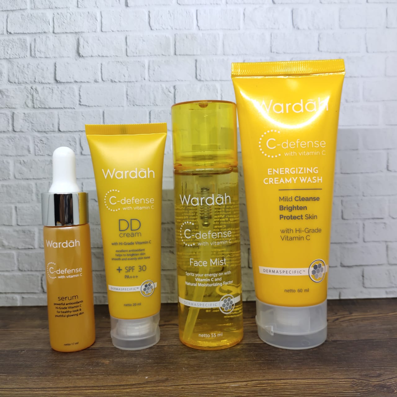 Paket Lengkap C-defense - Paket Pemutih Wajah - Paket Penghilang Flek Hitam Di wajah - Paket Pembersih Wajah - Paket Penghilang Scar Bopeng - Paket Wajah Glowing
