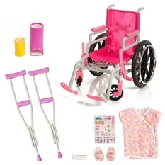 Beverly Hills Doll Kursi Roda Set untuk 18 Inch Amerika Perempuan Boneka Sepenuhnya Dirakit Kursi Roda, boneka Kruk & Gips dengan Penuh Gaun Rumah Sakit-Internasional