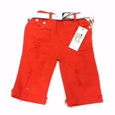 celana pendek ripped jeans merah dan ikat pinggang