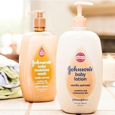 Johnsons Baby Vanilla Oatmeal Moisture Wash & Lotion Set-Intl