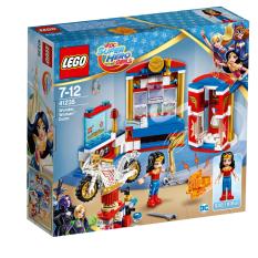 LEGO® DC Super Hero Girls™ Wonder Woman™ Dorm 41235