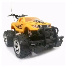Perdana Toy's Mainan Anak Remote Control Max Wheel Jeep SUV 2 WD (Kuning)