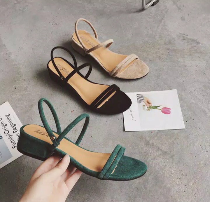 HEELS TERBARU 3CM HS 22: Membeli jualan 