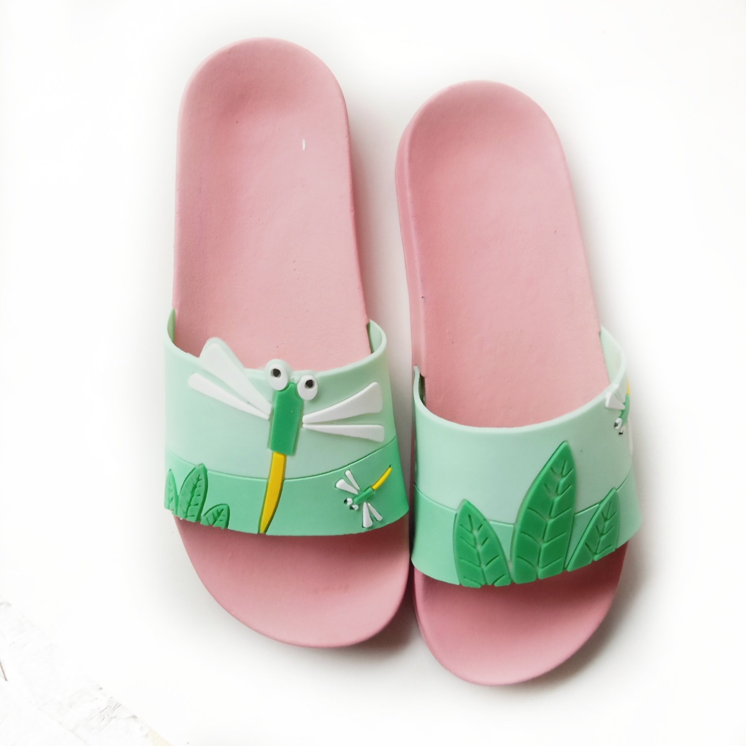 IDSHOES Sandal Wanita Kartun Lucu Motif Capung Karet Jelly