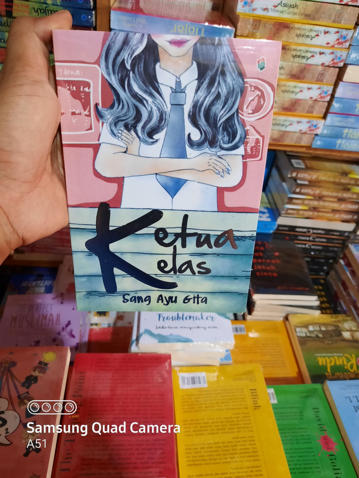 Sinopsis Novel Ketua Kelas - Guru Galeri