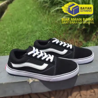 Sepatu Vans Old School Sepatu Sneakers Pria Wanita Sepatu Sekolah Hitam Putih Murah Tanpa Box Lazada Indonesia