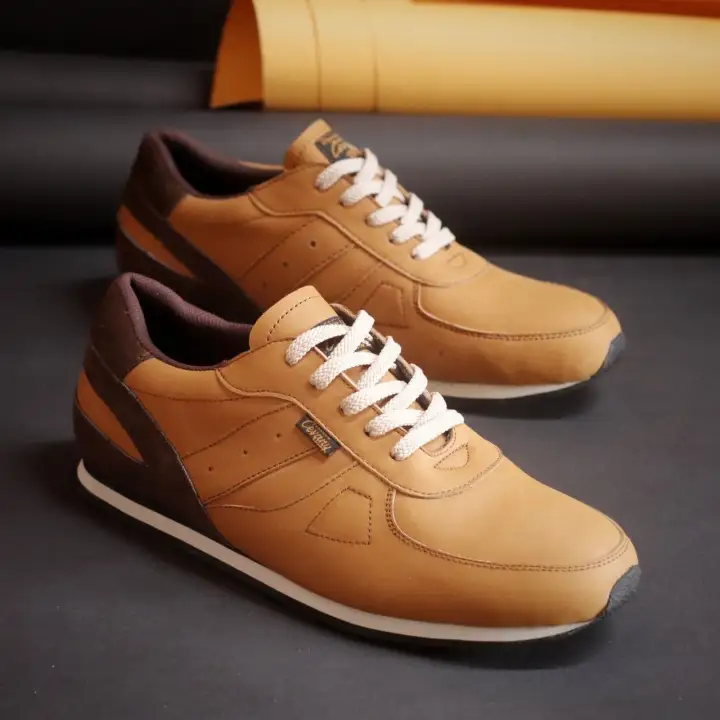 Sneaker kulit Clearance