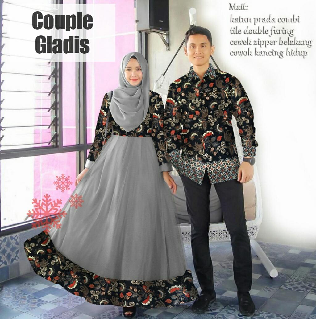 40+ Trend Terbaru Kaos Couple Untuk Prewedding - Ide Baju ...