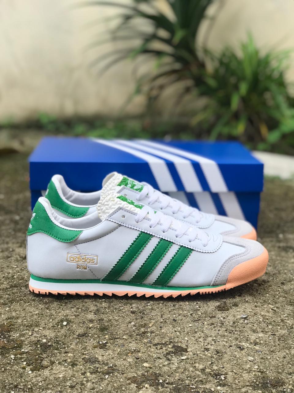 SEPATU SNEAKERS PRIA ADIDAS ROM - WHITE 