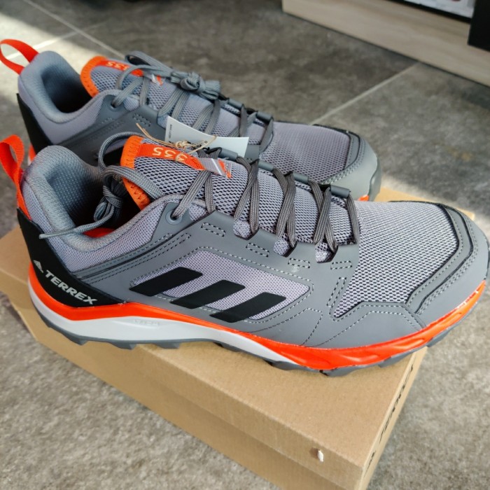 terrex agravic tr trail