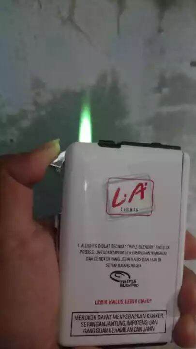 BISA COD Kotak Rokok Plus Korek Api LA Merah Untuk Semua Jenis Rokok ...
