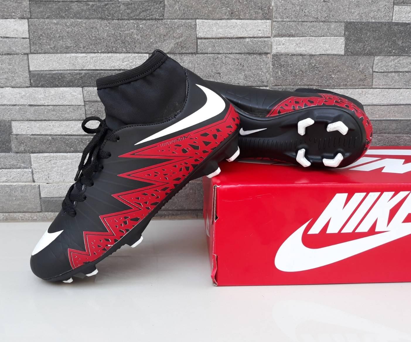 Sepatu Sepak Bola Nike_Hyperpenom Mercurial Predator Komponen Original Harga Promo