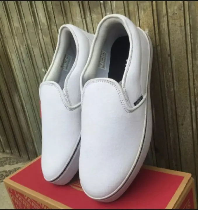 beli sepatu vans original online