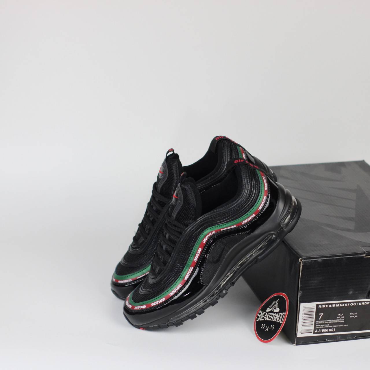 Sepatu Sneakers Olahraga Pria Air Max 97 OG x Undefeated Black