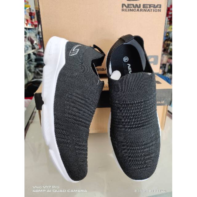 slip on new era