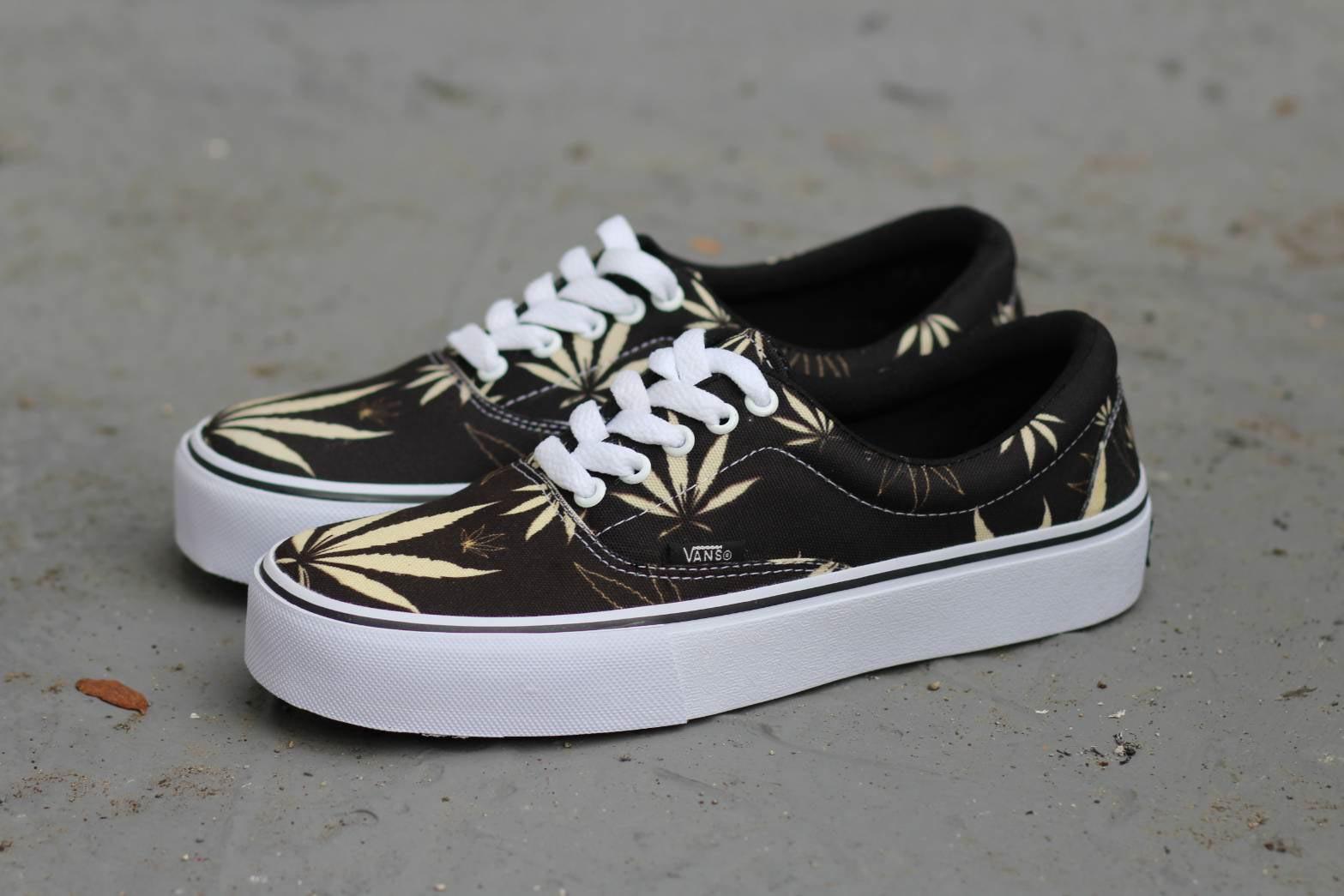 vans authentic rasta black rasta vans