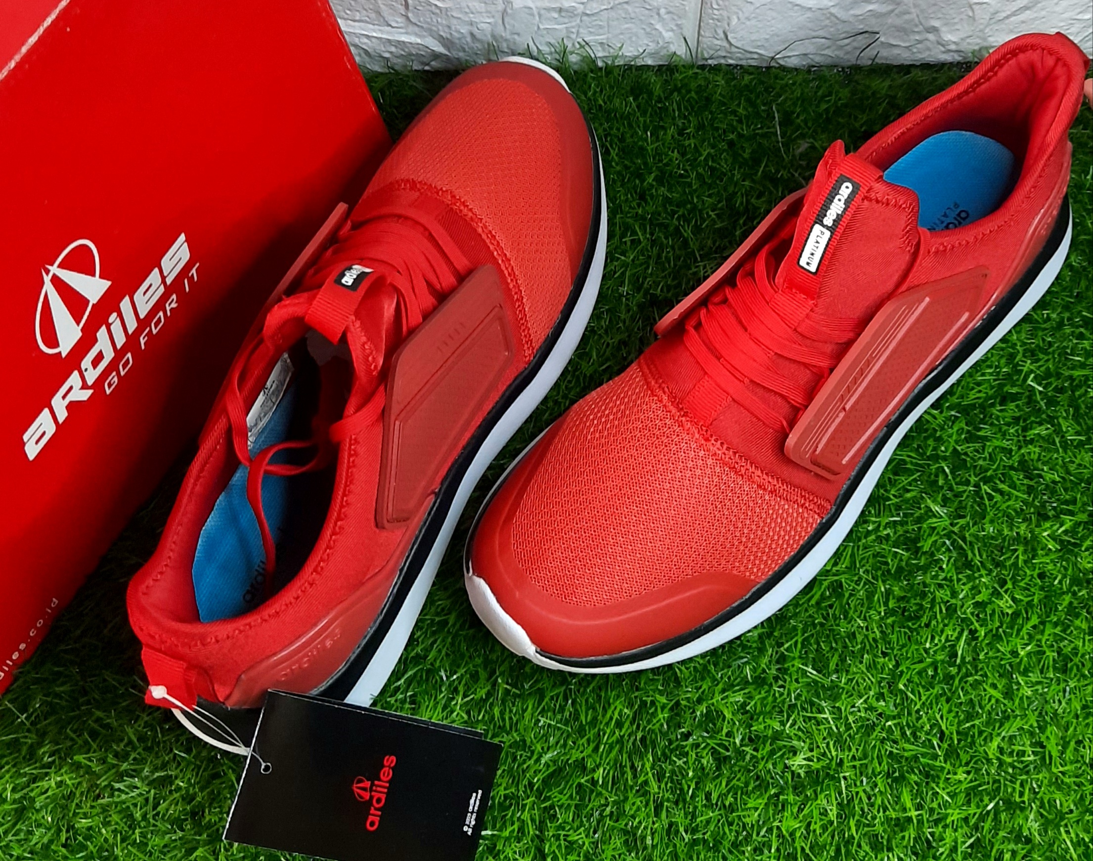 Sepatu Sneakers Laki Laki Dewasa Ardiles Platinum Merah Lazada Indonesia