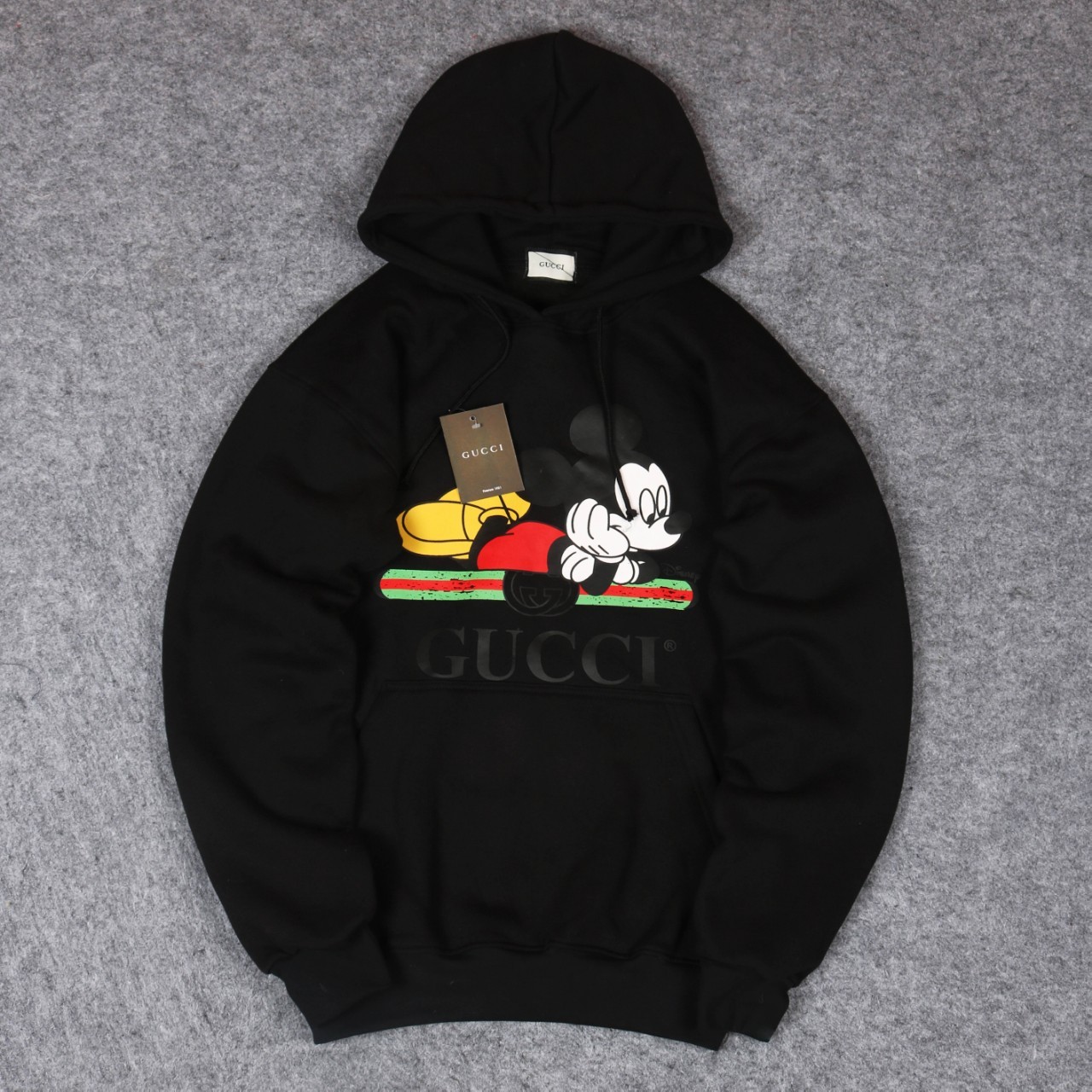 sweater mickey mouse gucci