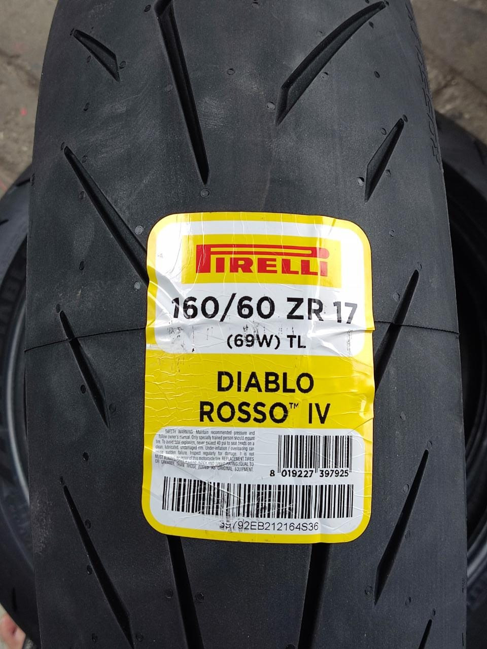 Ban Luar Pirelli 160 60 Zr 17 Diablo Rosso Iv 4 Moge Zr25 Ninja 250 Lazada Indonesia
