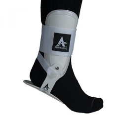 Active Ankle T2 Ankle Brace, Kaku Ankle Stabilizer untuk Perlindungan & Keseleo Dukungan untuk Bola Voli, Pemandu Sorak, Kawat Gigi Pergelangan Kaki Dipakai Kompresi Kaus Kaki atau Lengan untuk Stabilitas, Putih, B000BG1YG2-Intl