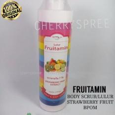 Fruitamin Lulur Strawberry Bodyscrub Perawatan Pemutih Kulit Badan Jadi Halus Putih Segar Ekstrak Buah Alami Varian Strawberry BPOM - 250ml