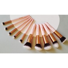 Kabuki Riasan Kuas Set-Foundation Bubuk Tersipu Malu Concealer Contour Brushes-Sempurna untuk Cairan, krim atau Produk Mineral-10 PC Koleksi dengan Brutik Sintetis Premium untuk Kosmetik Mata dan Wajah-Internasional