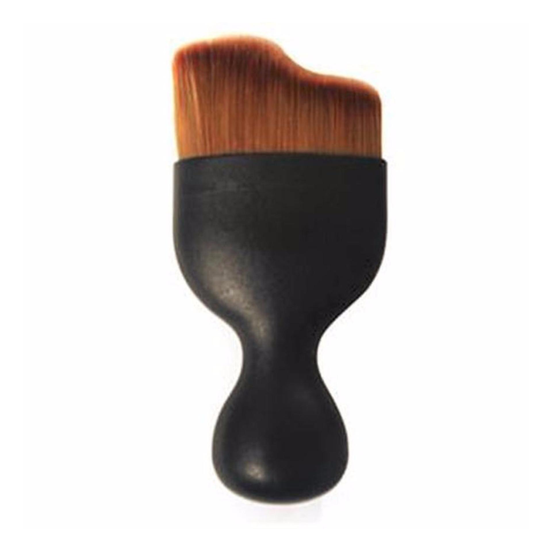 Milovi Kuas Curved Contouring Blush Brushes 1 Pcs