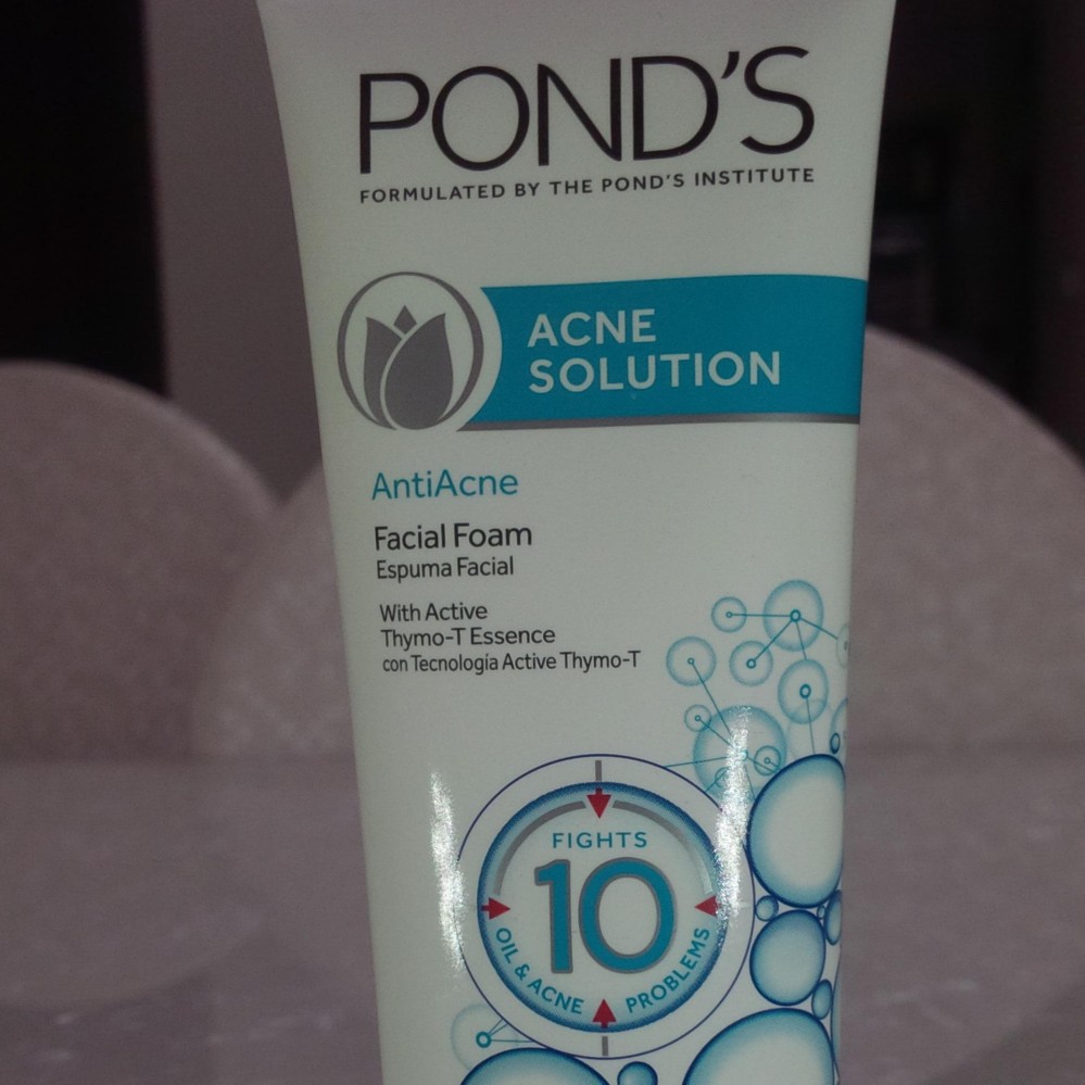 Pond's Acne Solution Anti Acne Facial Foam 100g