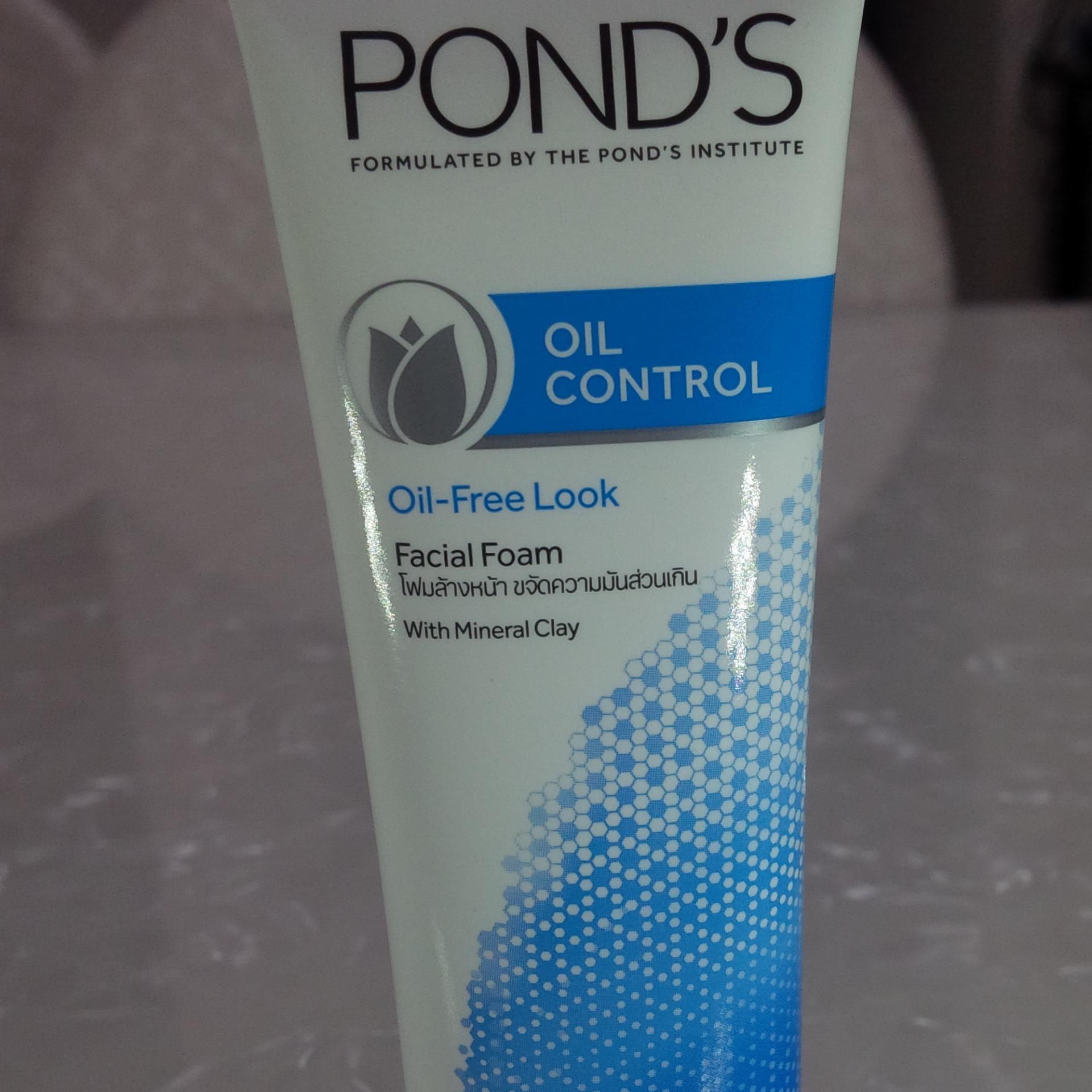 Pond's Oil Control Facial Foam 100g