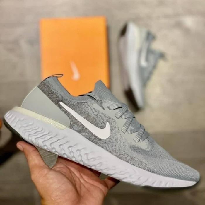 nike epic react flyknit off white