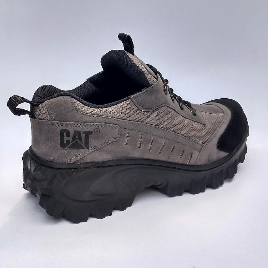 intruder cat footwear