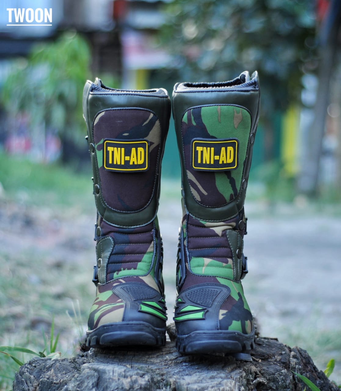 sepatu boots trail