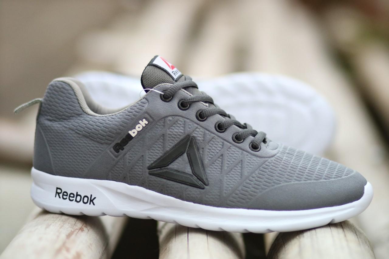 sepatu reebok running