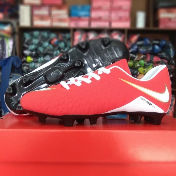 nike hypervenom phantom 3 low