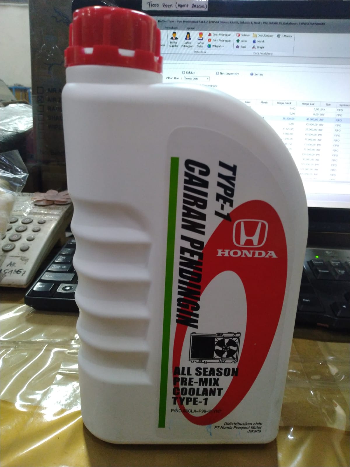 AIR RADIATOR COOLANT HONDA / CAIRAN PRNDINGIN MESIN (1 LITER) PASTI