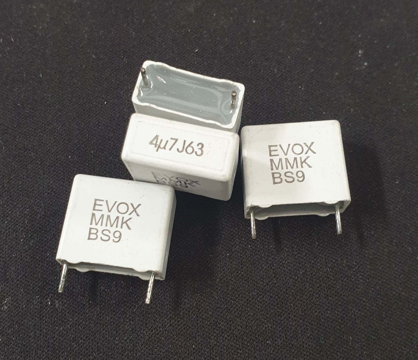 Capacitor Film Kapasitor EVOX RIFA MMK BS9 4.7uf 63v | Lazada Indonesia