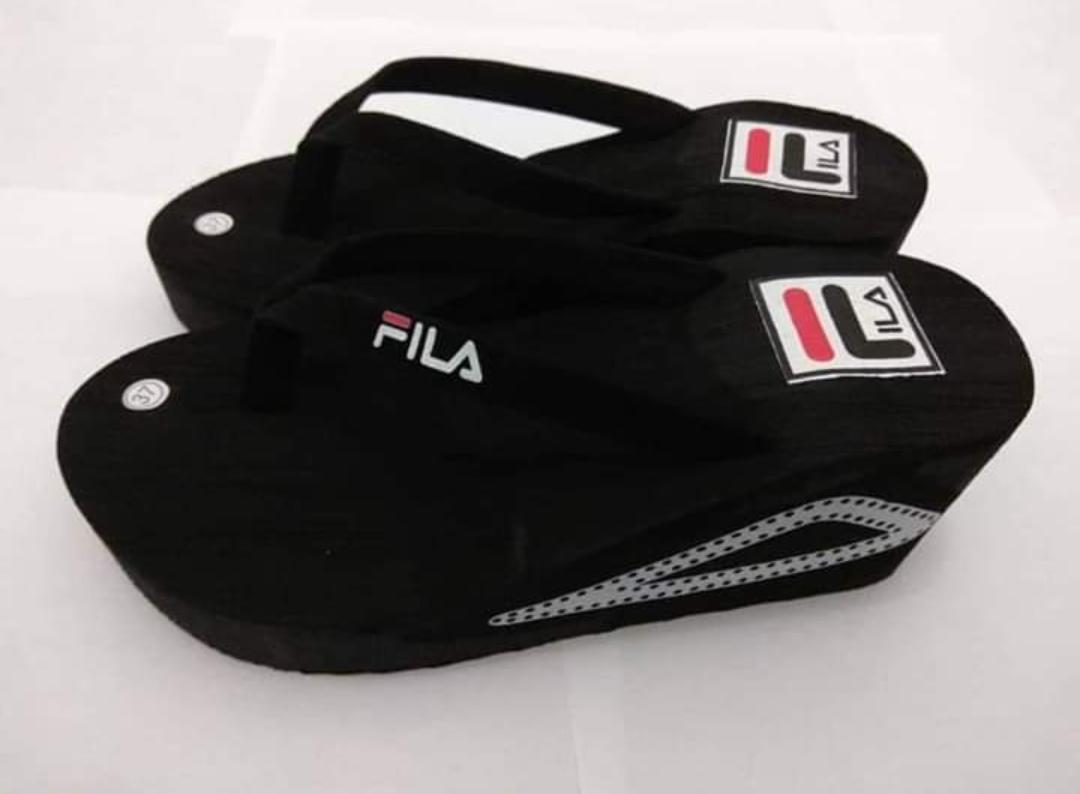 Safira-sandal casual wanita