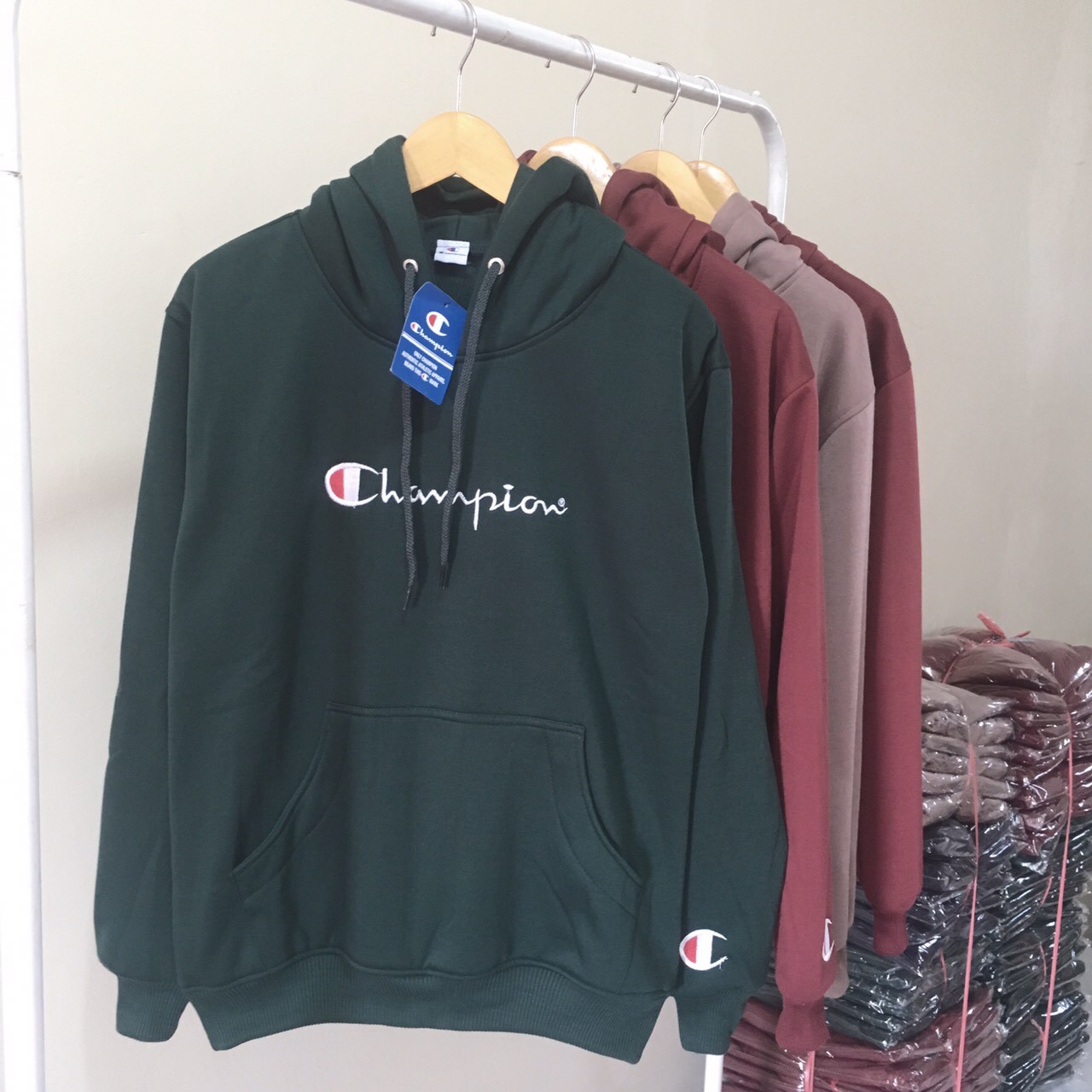 champion sweatshirt outfit