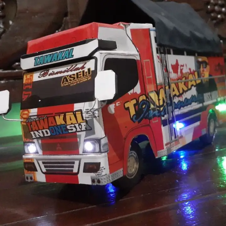 Miniatur Truk Oleng Canter Tawakal Indonesia Variasi Lampu Dan Terpal Lazada Indonesia