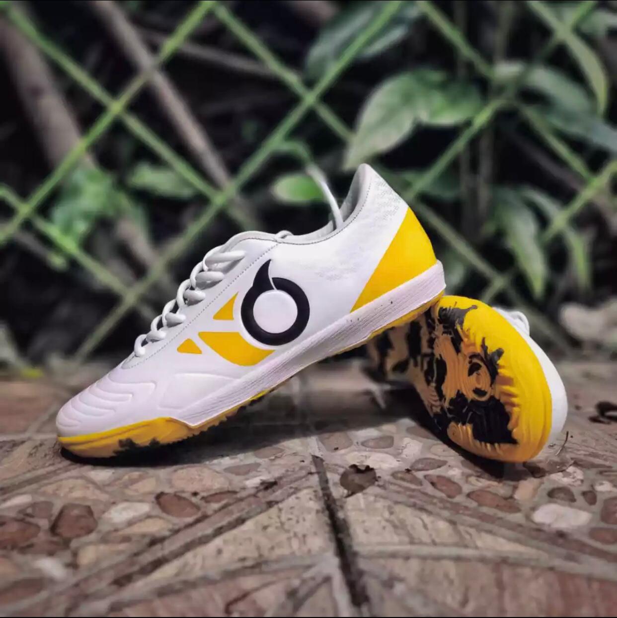 Sepatu Futsal Ortuseight