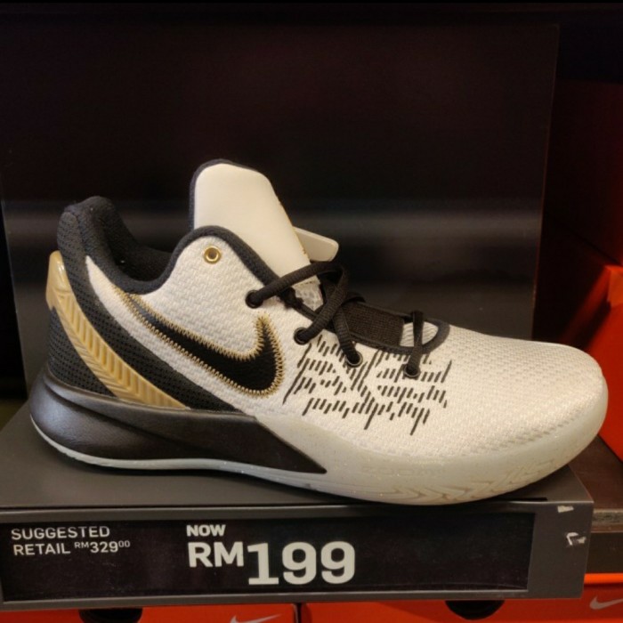 nike kyrie flytrap 2 white