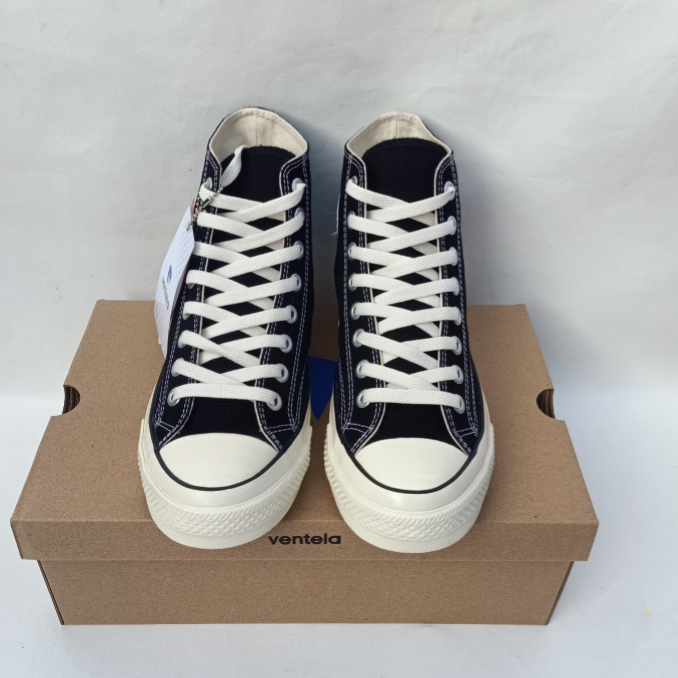 Sepatu Sneakers Sepatu Vantela Original Sepatu Casual Sepatu Pormal Pria Wanita Best Seller Terlaris Terbaru Murah Lazada Indonesia