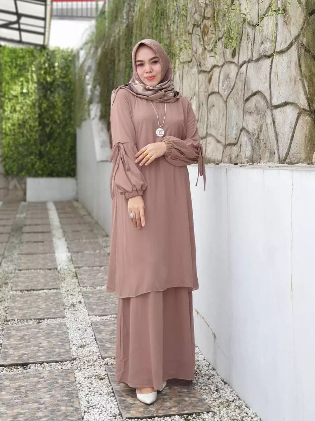 Baju Gamis Malaysia Set Rok Atasan Stelan Jumbo Terbaru Modern Melayu Wanita Lebaran 2022