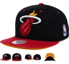 NBA Unisex Panas Miami Sneakers Snapback Topi Basket Fashion Sport Topi Pria Wanita Kapas Gaya Baru Tulang (Hitam)-Intl