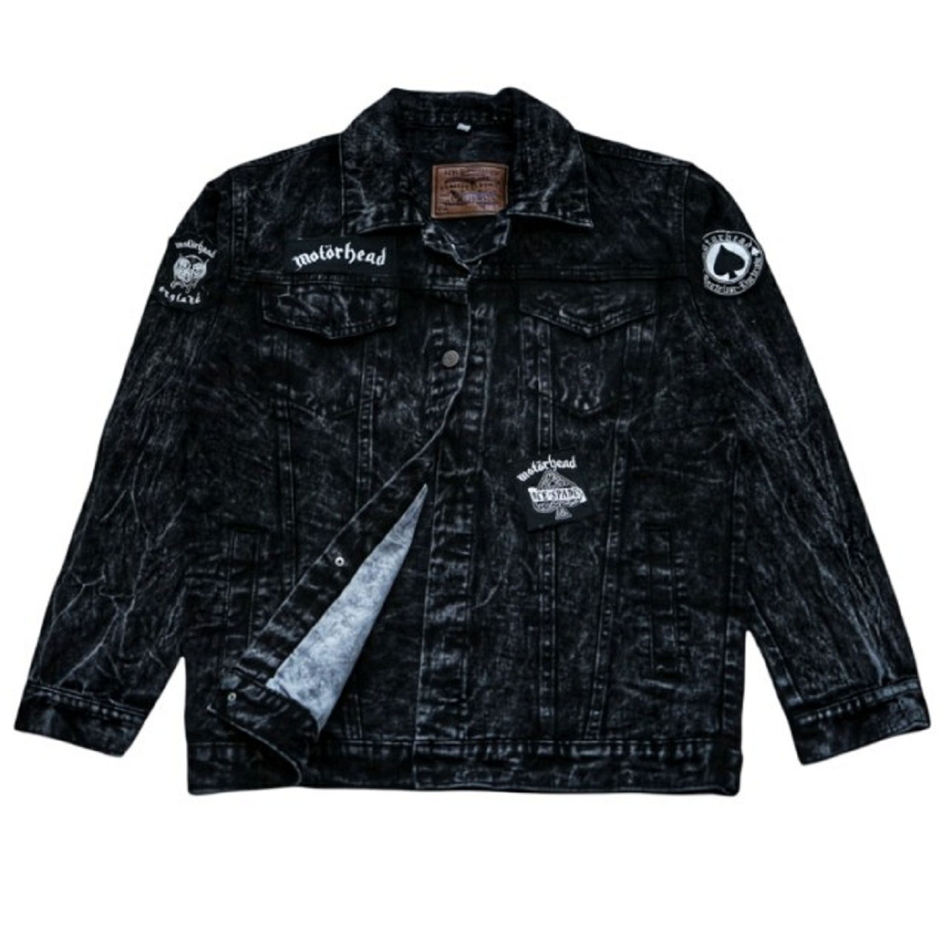 Eshaklarini yoygan etuk ayollarning fotosuratlari