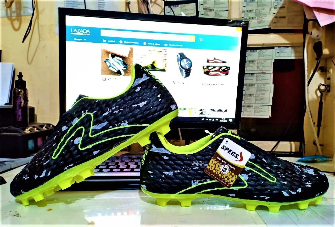 ( BISA BAYAR DITEMPAT ) Sepatu Bola Pria Dewasa/ Sepatu OlahRaga/ Sepatu Sepak Bola/ HARGA PROMO DAN TERJANGKAU