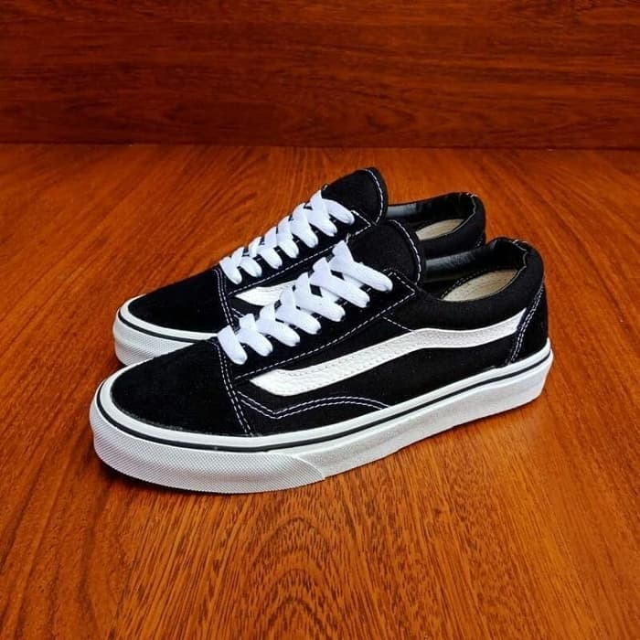 sepatu vans old skool hitam