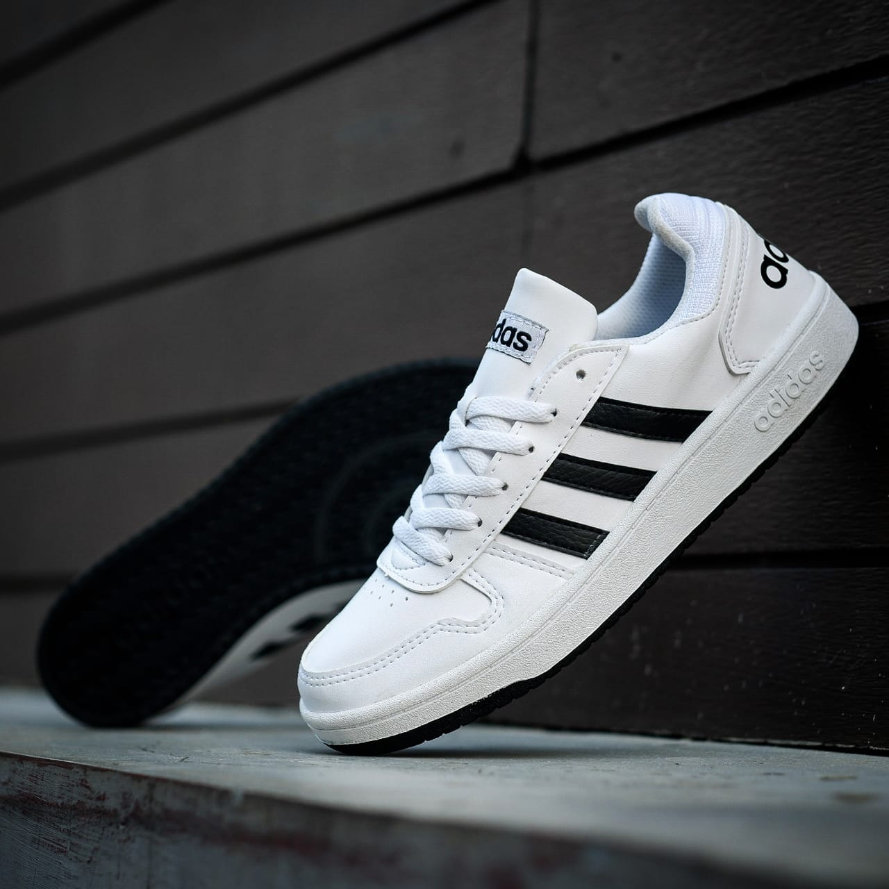 SEPATU ADIDAS HOOPS 2.0 LOW WHITE BLACK 