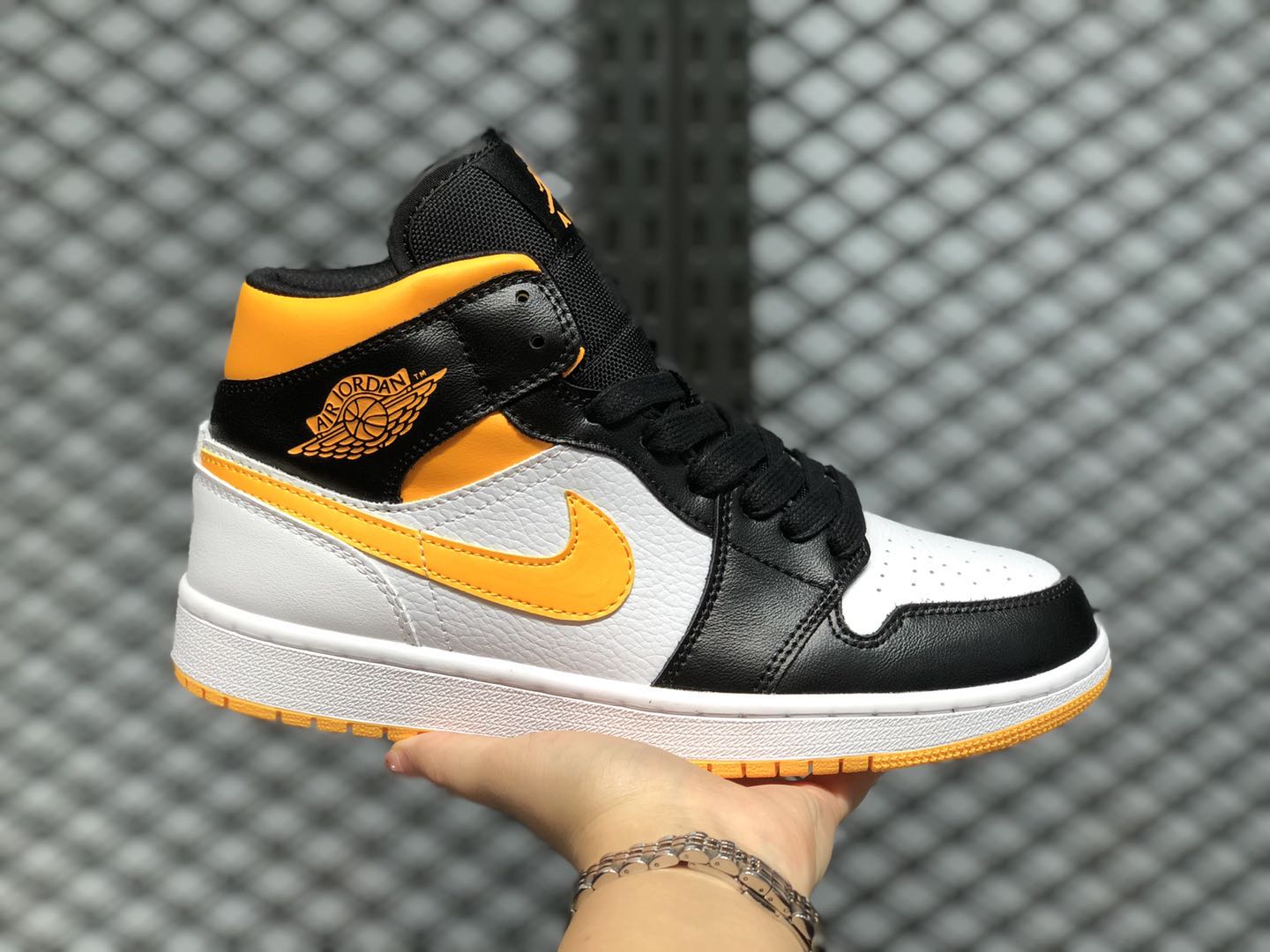 air jordan laser orange